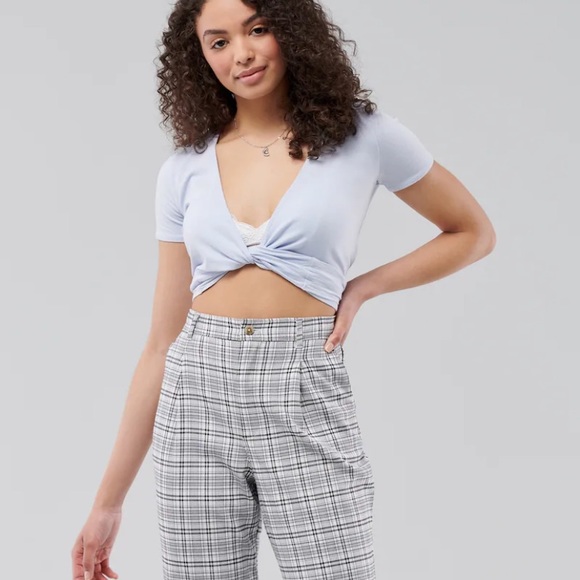 Hollister must have multi-way wrap top - Picture 6 of 7